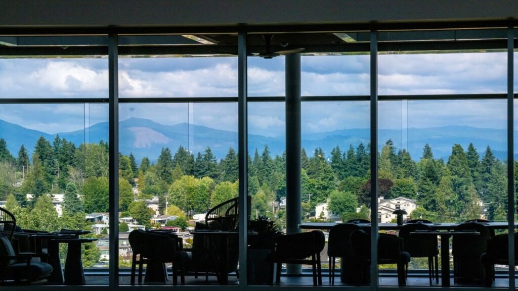 Delta Expands Seattle with New European Routes and Lounges Delta expands seattle with new european routes and lounges