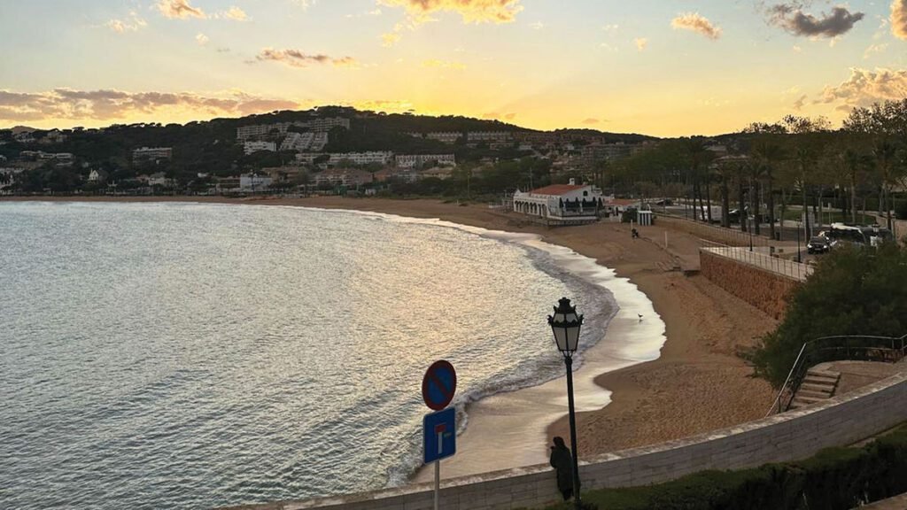 Navigating Overtourism: Strategies from European Travel Experts Navigating overtourism: strategies from european travel experts