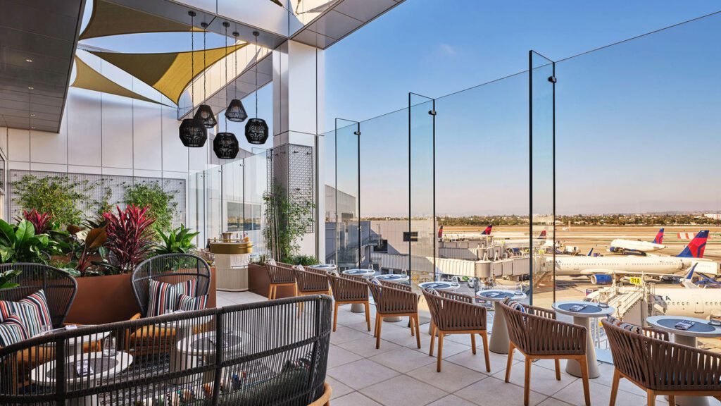 Delta Expands Global Reach with New LAX Routes to Chicago and Hong Kong Delta expands global reach with new lax routes to chicago