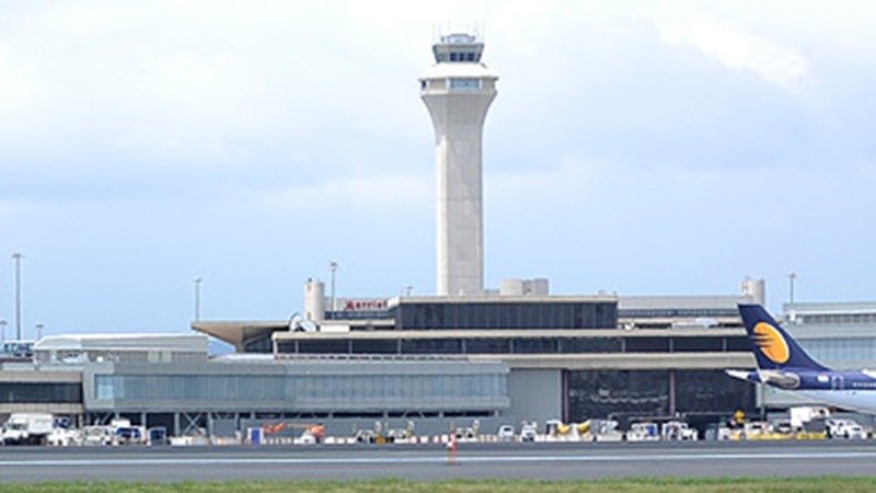 Newark Incident: Only Three Controllers on Duty Instead of 14 Newark incident: only three controllers on duty instead of 14