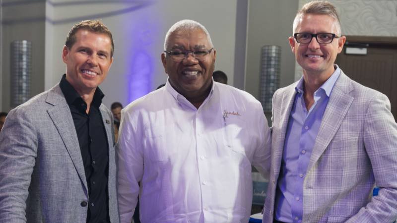 Canadian BDMs Honored at Sandals Global Sales Conference