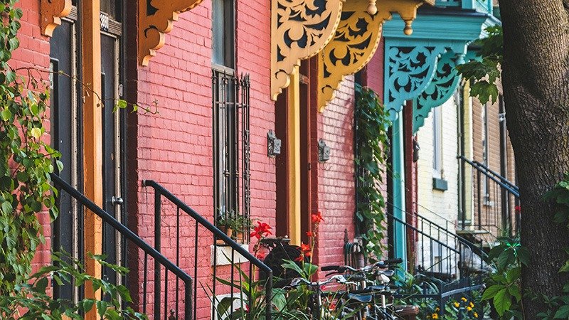 Montreal Takes a Stand: The Toughest Airbnb Regulations in the World