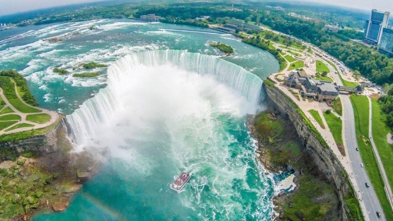 New Horizons: Hovercraft Connection from Toronto to Niagara