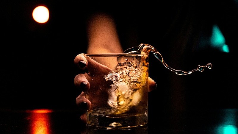 A High-Flying Hangover: The Realities of Drinking at 30,000 Feet