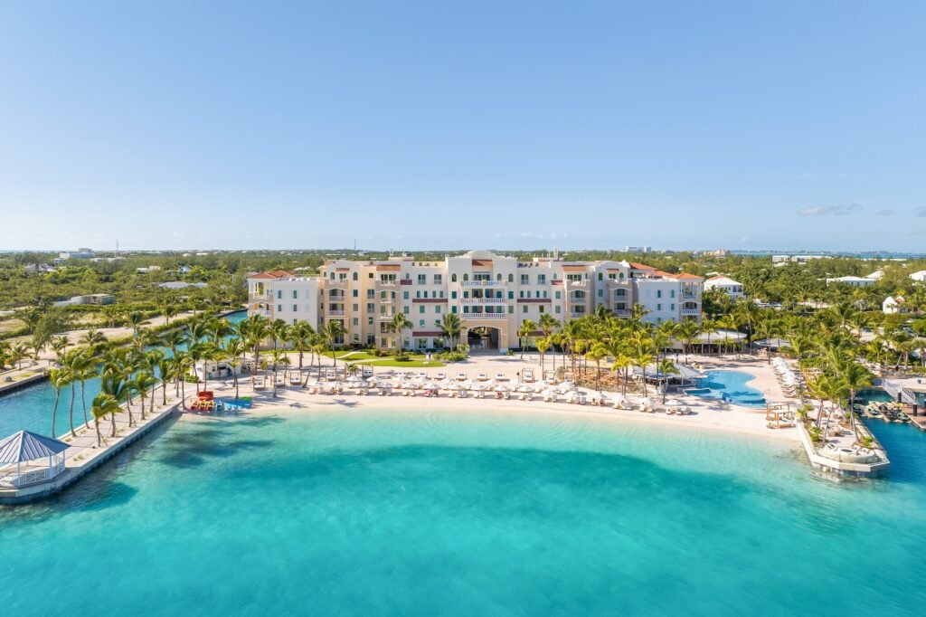 Discover the Allure of Barefoot Luxury Resorts in Turks and Caicos