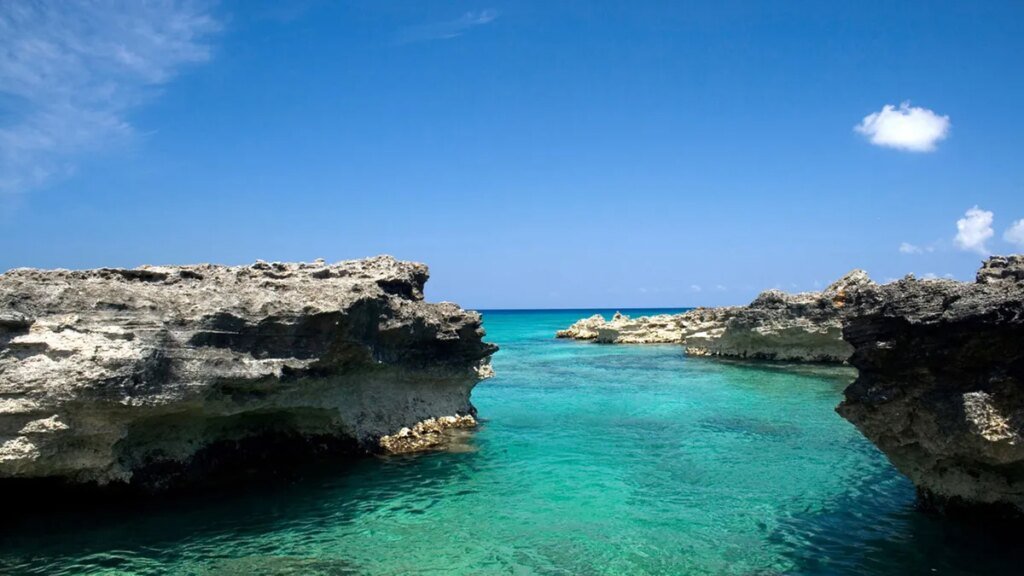 Cayman Islands Unveils Relaxed Travel Campaign