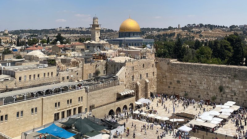 Collette Halts Israel Trips for Early 2024