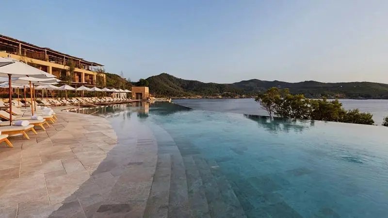 Recharge Your Spirit with IHG’s Exclusive Solo Stay Package