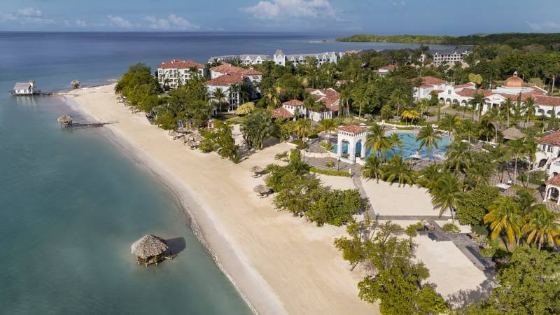 Discover Your Ultimate Beach Getaway in 10 Steps for Canadian Advisors