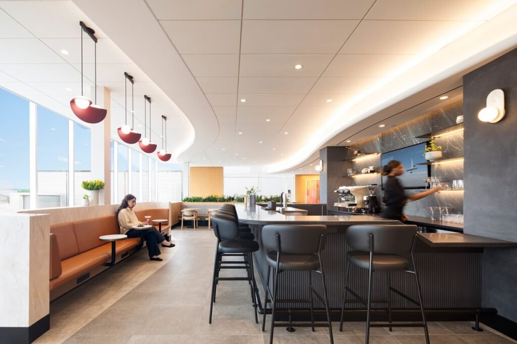 Air Canada Café Launch Elevates Dining at Québec City Airport