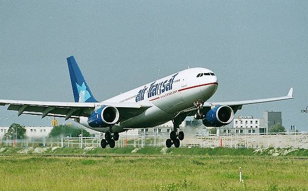 Transat Secures Federal Loan to Navigate Financial Challenges and Cuba Flight Suspension